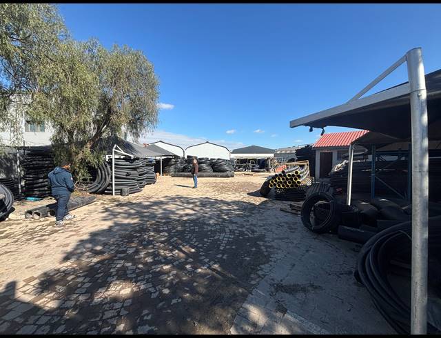 815M² WAREHOUSE TO LET IN BLACKHEATH INDUSTRIAL